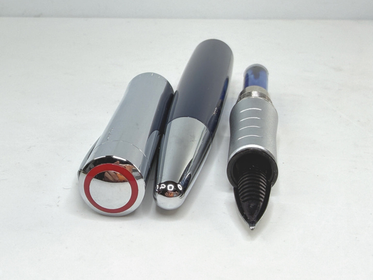 Rotring Fountain Pen Blue Resin Chrome Trim Fine Medium Nib PreOwned SS293