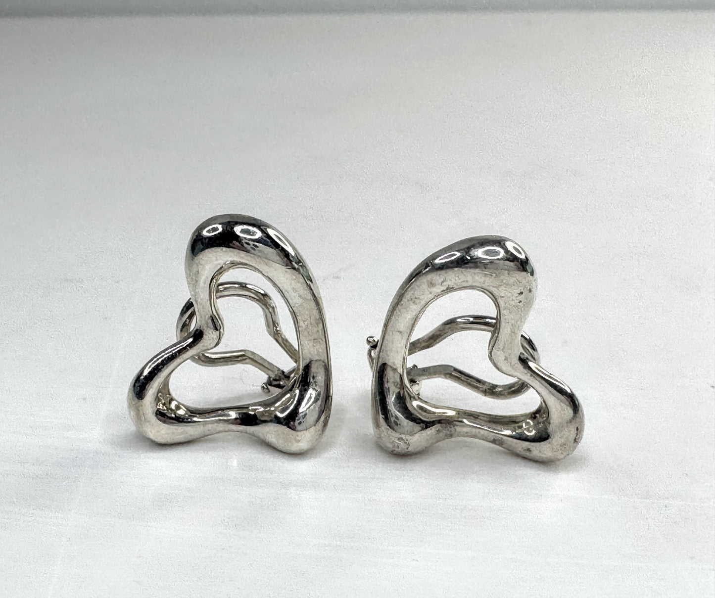 Vintage Tiffany & Co Elsa Peretti Open Heart Earrings Sterling Clip on JT1633