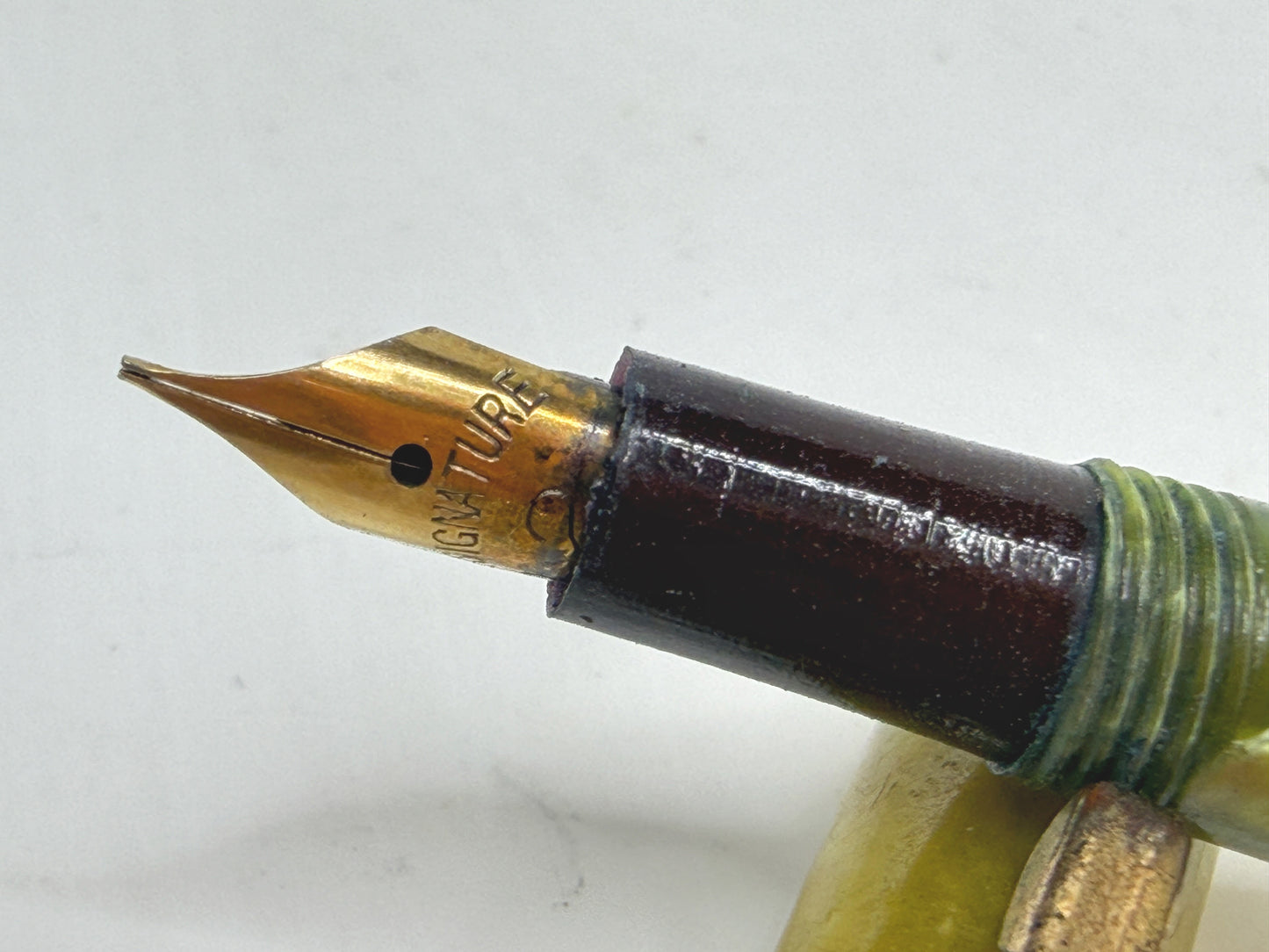 Vintage Gloria Fountain Pen Green Marble 14K Nib Lever Fill PreOwned SS297