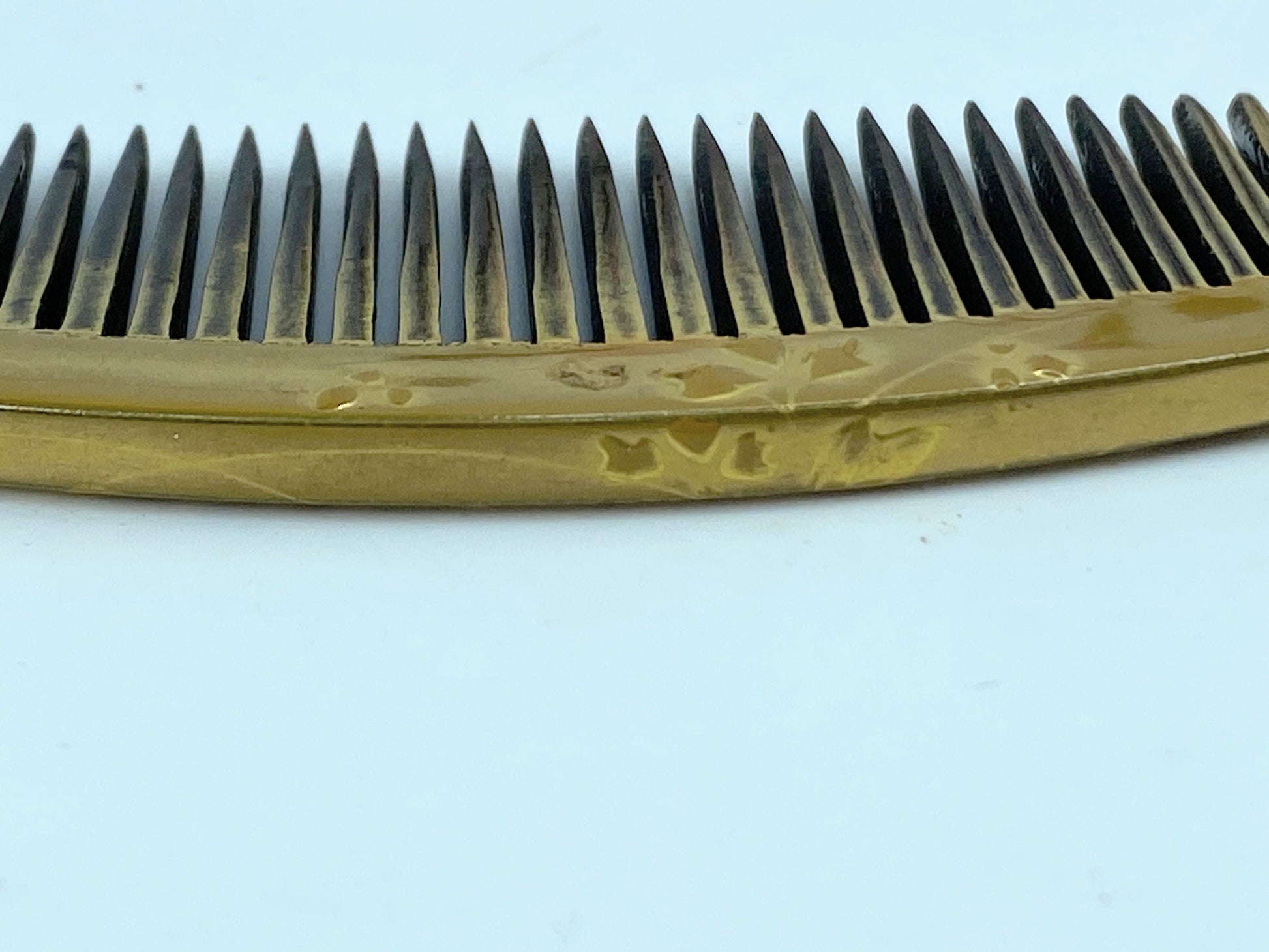 Art Deco Japanese Geisha Comb Kushi Kanzashi Gold Makie Floral embossed GS503