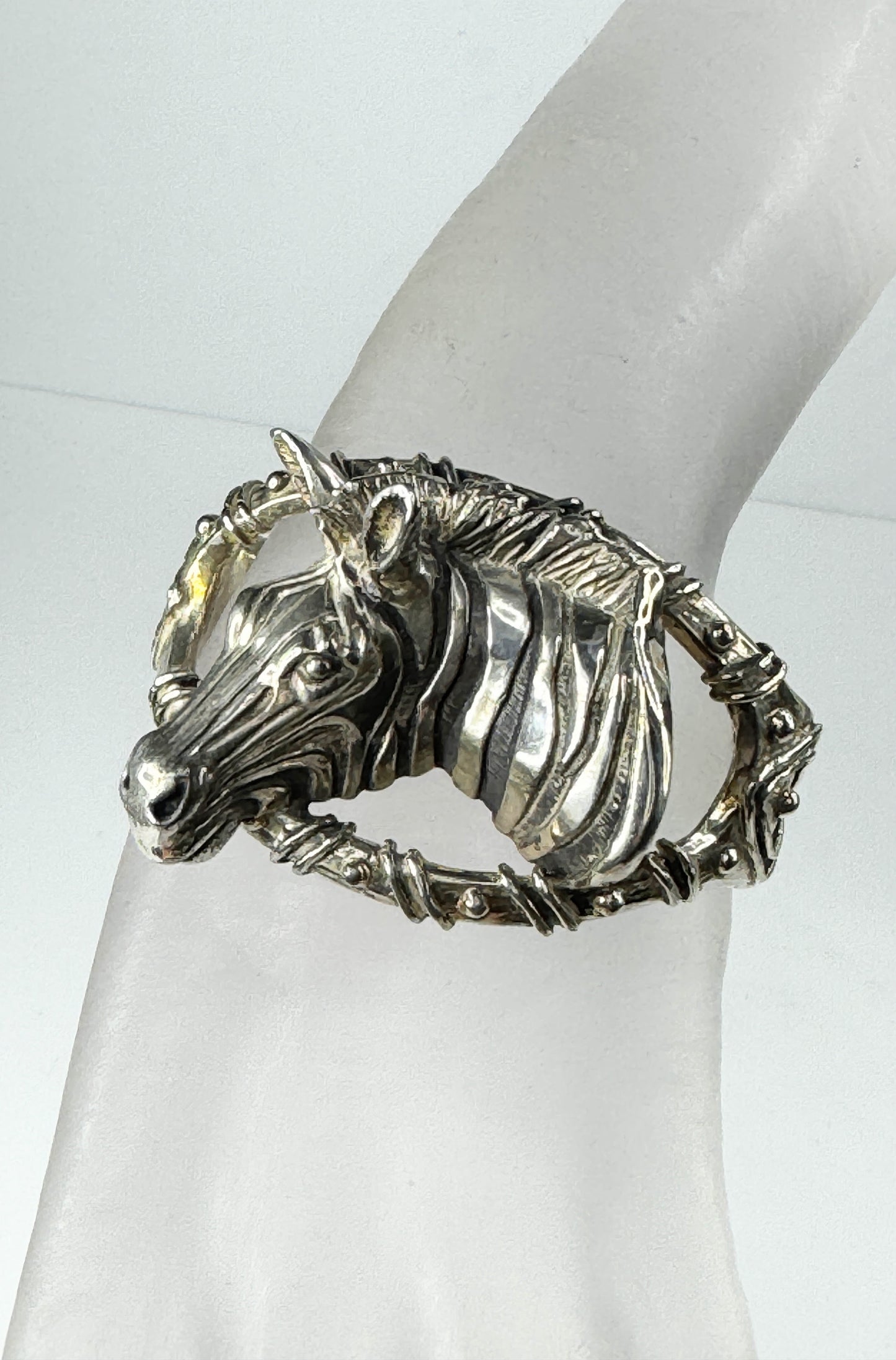 Museum piece Sterling 925 Zebra Horse head open work cuff bangle 84g 6.5" JR9388