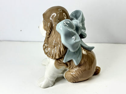 NAO by Lladro Puppy Present Retired Spaniel Dog big bow Porcelain #1349 A1303