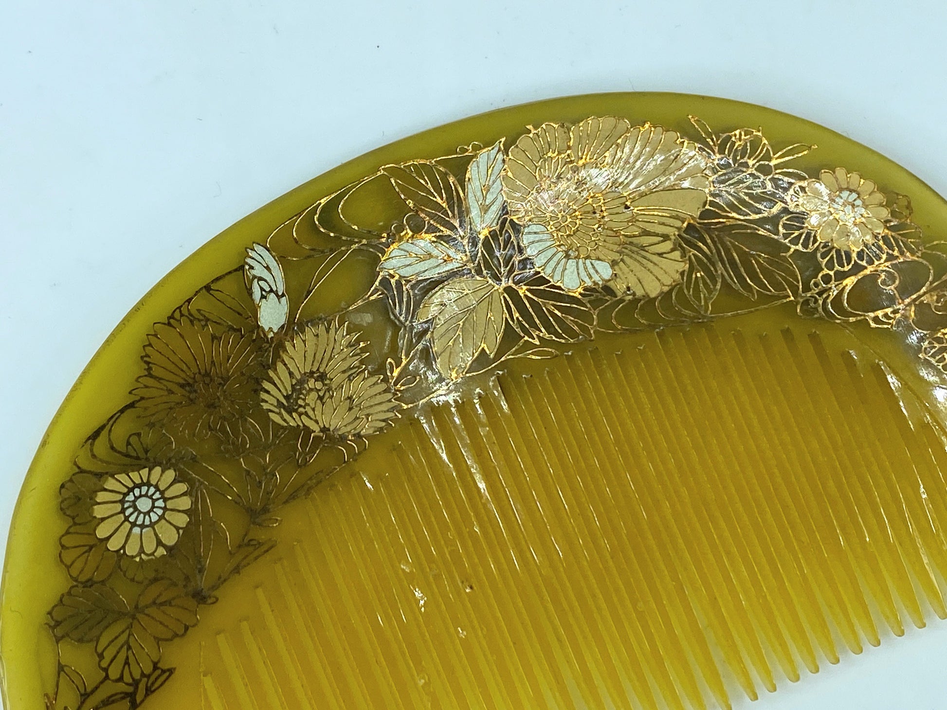 Japanese Decorated Gilt, Resinous, Kushi (Comb) & Kogai (HairStick) GS508
