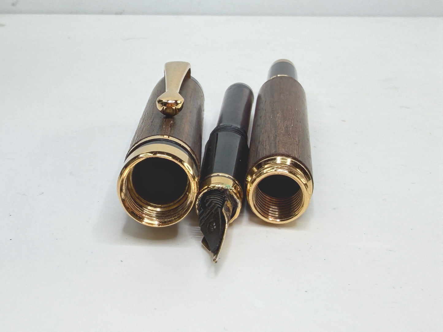 Vintage Rosewood Fountain Pen Iridium Point Germany Gold Trim Hardware SS269