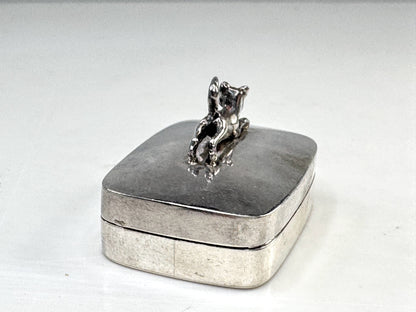 Vintage Sterling Silver Cat Finial Trinket Pill Box 36x25x20mm 13.0g SS353