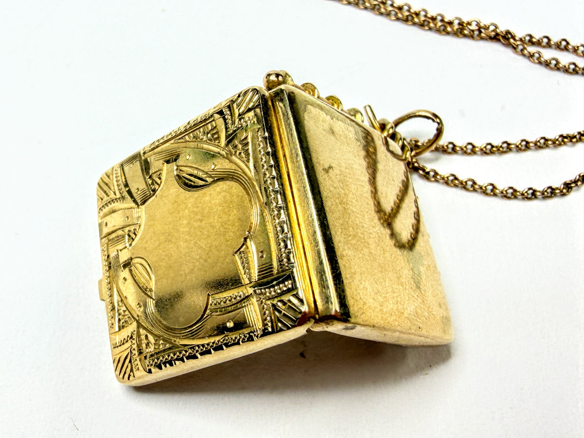 Mid-Century 14K Gold Ornate Engraved Book Photo Locket Necklace 9.5g 17.5"JR2207