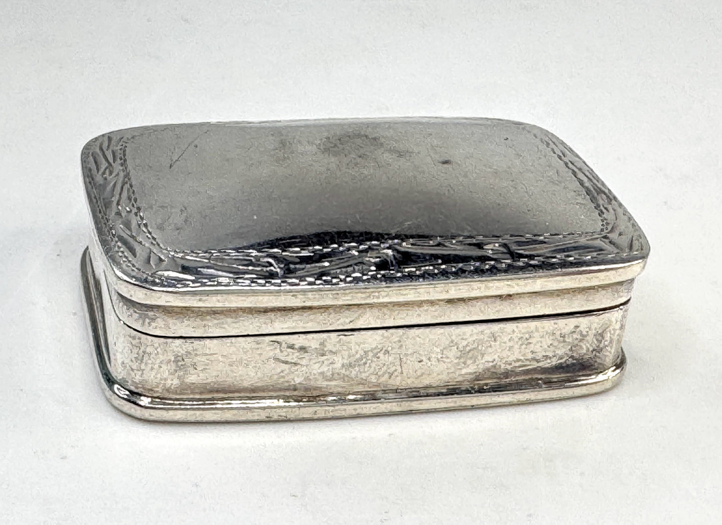 Vintage Sterling Silver Engine Turned Rectangular Pill Box 40x26x12mm 16g SS355