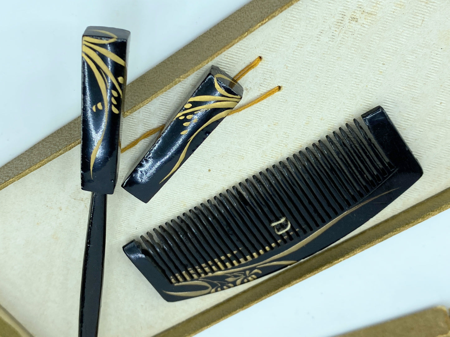 1920 children black Lacquered Kogai and Kushi gold with box GS512