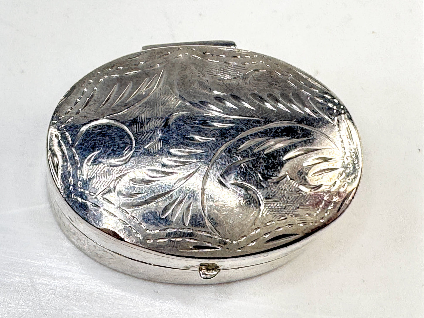 Vintage Sterling Silver Engraved Oval Pill Trinket Box Floral SS357