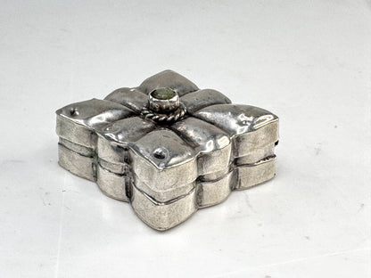 Vintage Sterling Silver Square Pill Box with Opal Inlay 26x26x15mm 8.6g SS359