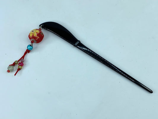 Rare Japanese Lacque black wooden Chirima ball crystal blue bead hairpin GS515