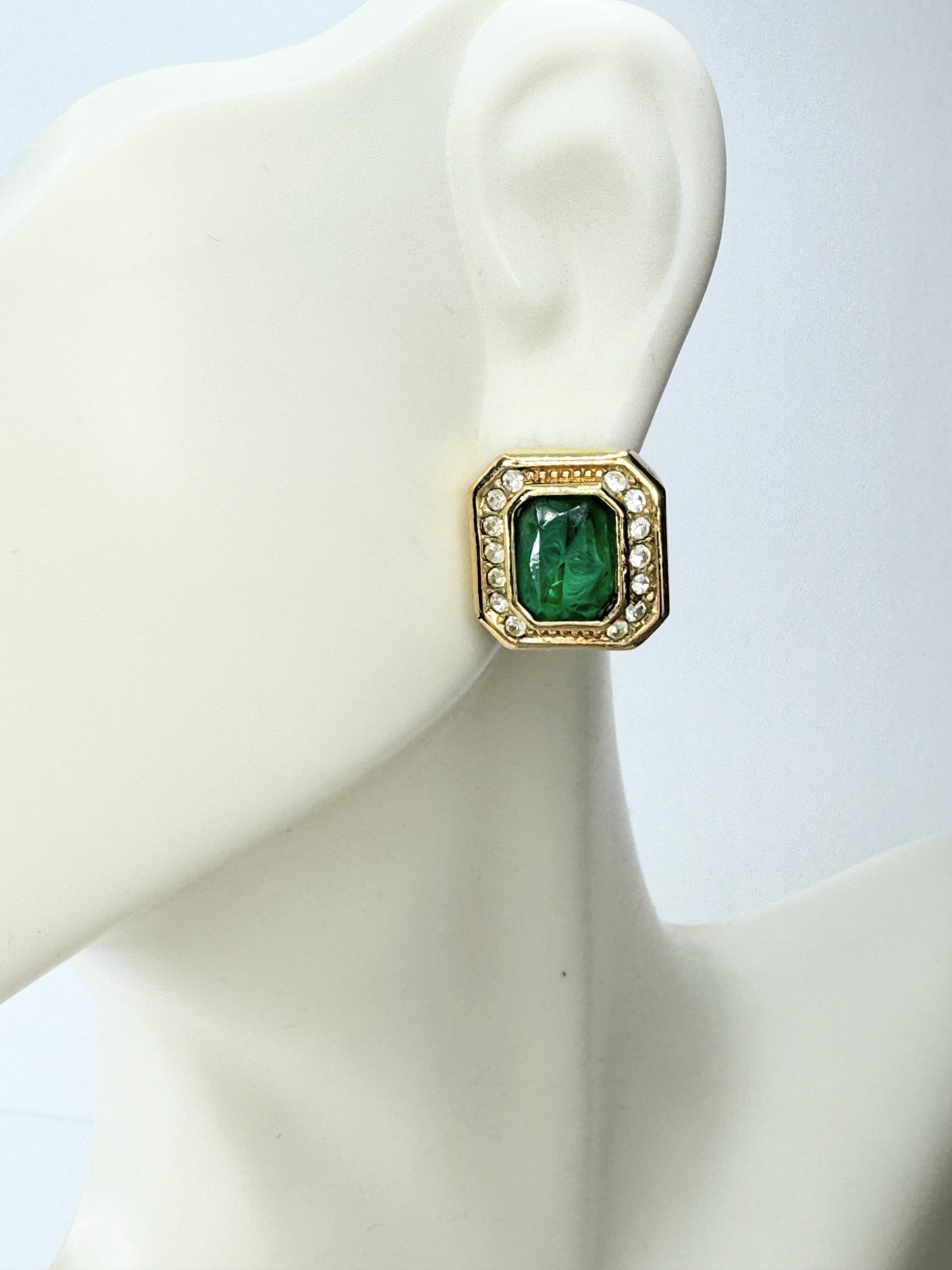 Christian Dior 1980s Gripoix Crystal Emerald Octagon pierced earrings JR9487