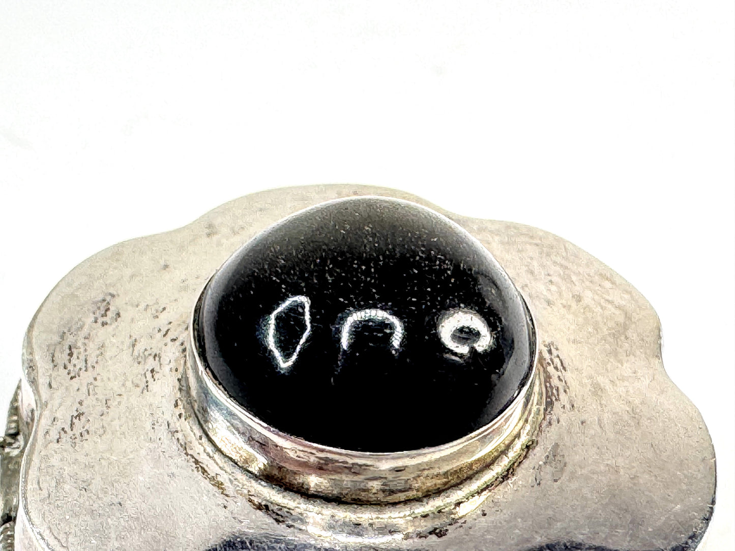 Vintage Sterling Silver Black Cat's Eye Flower Pill Trinket Box SS363