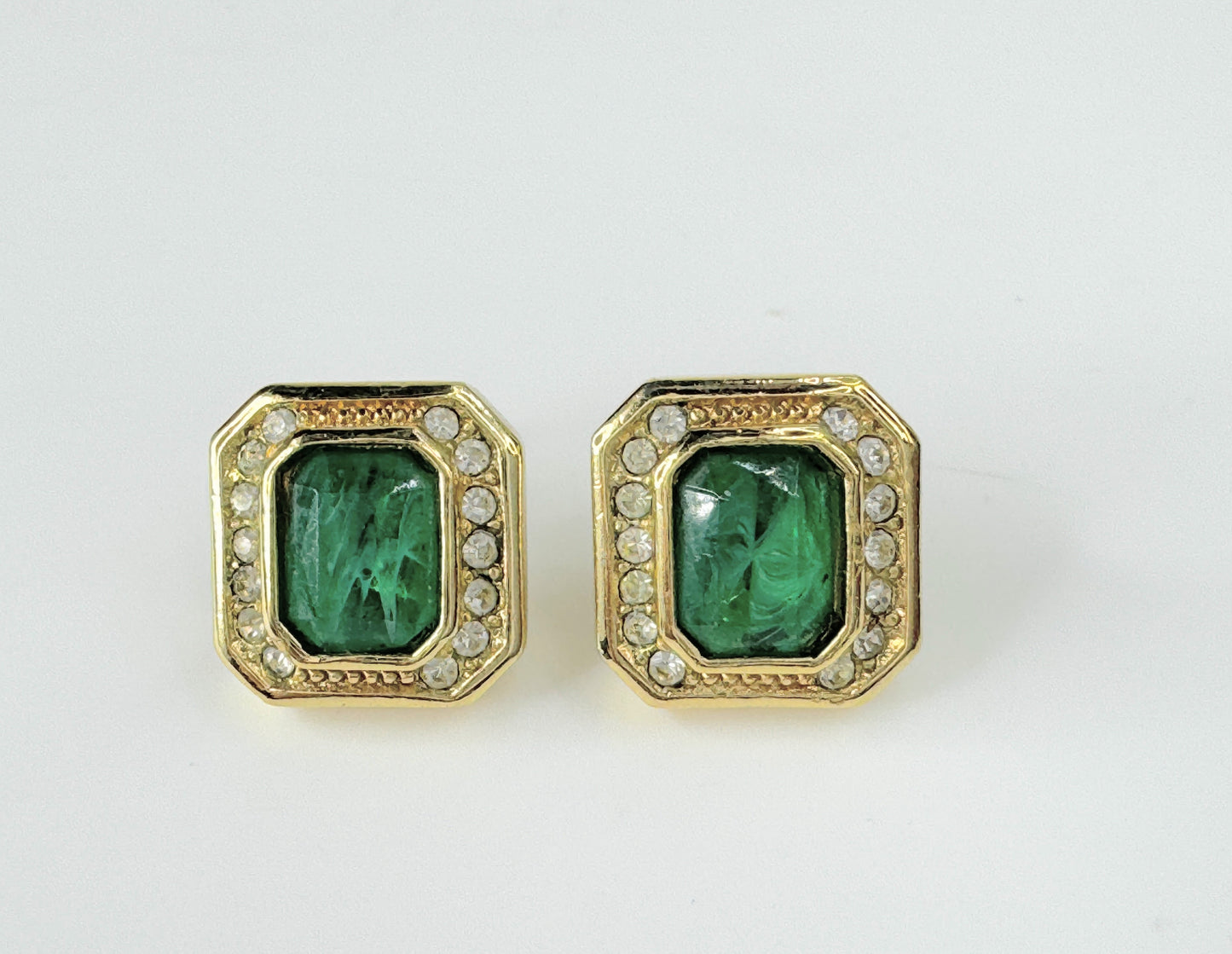 Christian Dior 1980s Gripoix Crystal Emerald Octagon pierced earrings JR9487