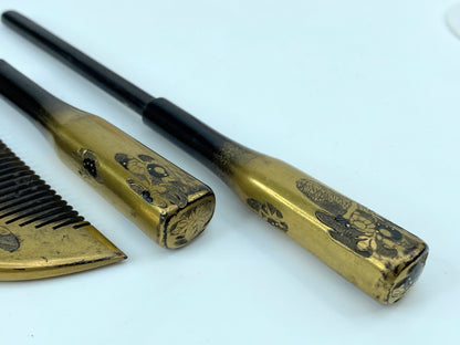 Japanese kanzashi comb and hairpin gold lacquer Pond flower Signed c1950 GS517