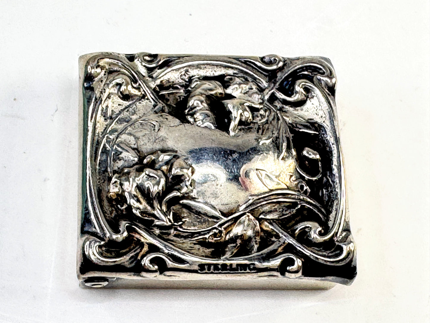 Antique Sterling Silver Art Nouveau Floral Trinket Pill Box SS365