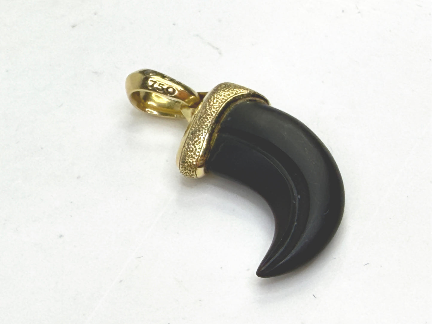Vintage David Yurman 18K Yellow Gold Onyx Petrvs Claw Amulet Pendant JR1492