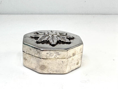 Vintage Sterling Silver Snowflake Hexagon Trinket Pill Box SS364