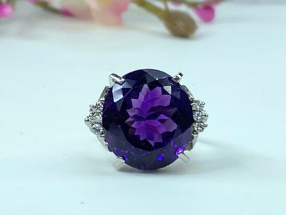 Platinum 8.90ct faceted Amethyst 0.12ct Diamond statement ring  9.1g s7 JR339