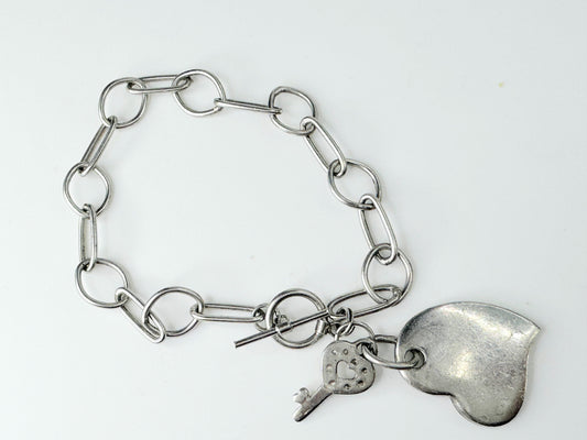 Sterling Silver 925 Key To My Heart Toggle clasp bracelet 13.7g 7 5/8" JR9494