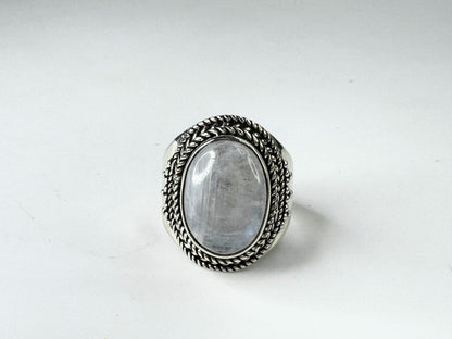 Sterling Silver Beaded Oval Rainbow Moonstone Ring Size s7 7.2g JR9495