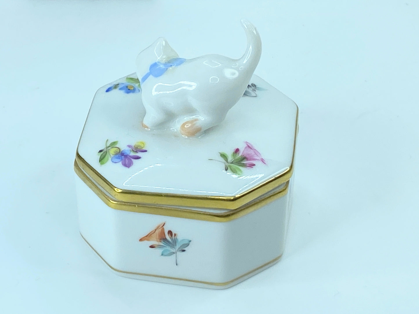 Herend Hungary Porcelain Funny Kitten Gold trimmed Finial Trinket Ring Octagonal