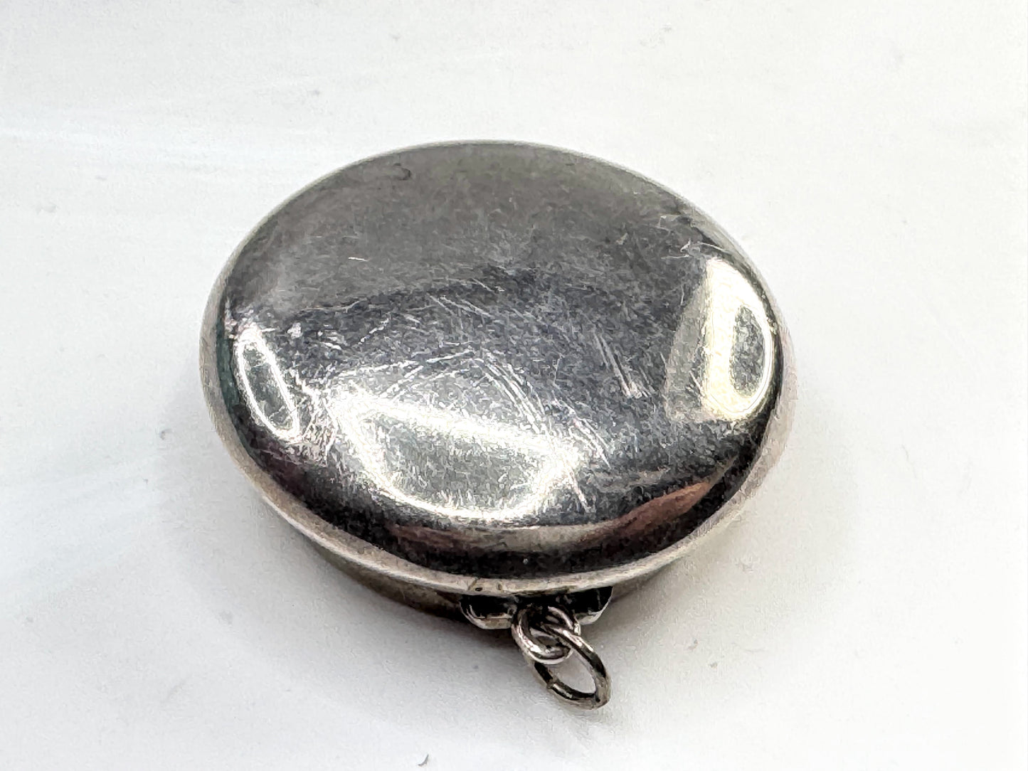Vintage Sterling Silver Round Powder Pill Trinket Box Pendant SS370