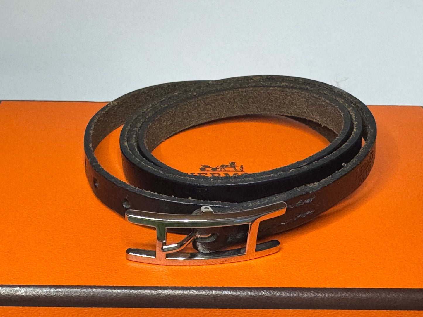 Vintage Hermès Leather Wrap Hapi 3 Bracelet authentic 29.5" with box GS797