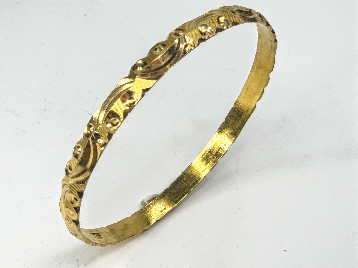 Handcrafted 22K Gold Child Bangle Bracelet Ornate Engraved Floral Texture JR2240