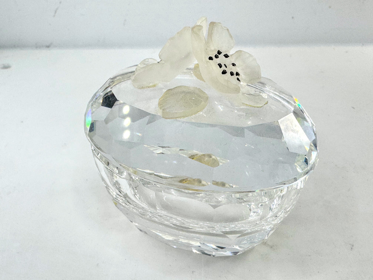 Retired Swarovski Anemone Frosted Crystal Floral Trinket Box Mint, COA S288