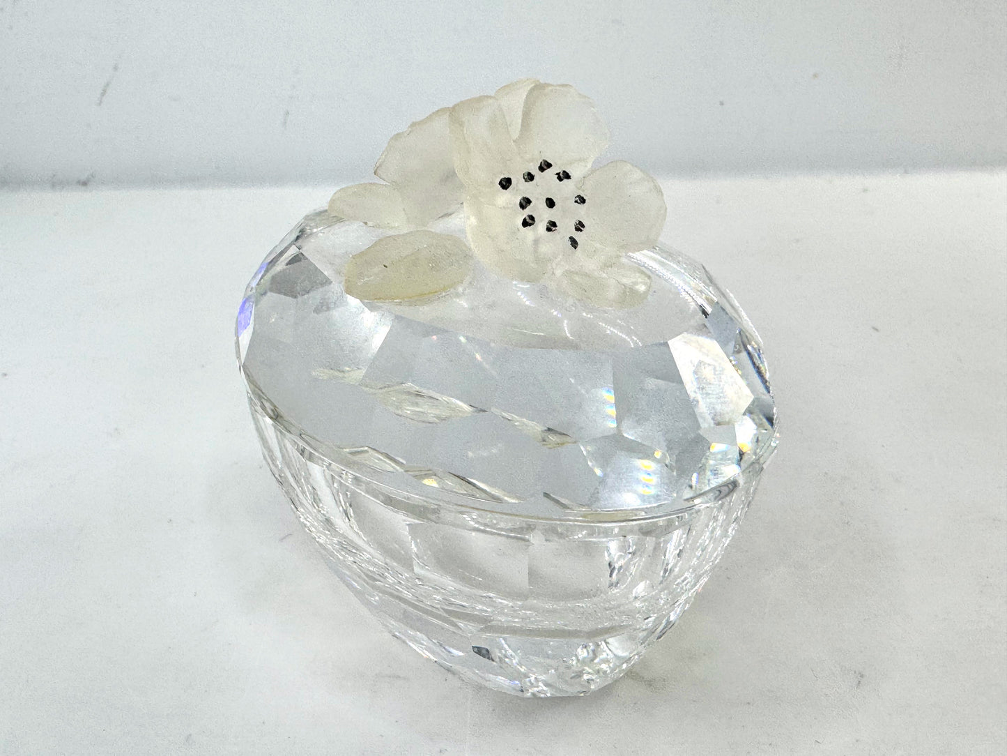 Retired Swarovski Anemone Frosted Crystal Floral Trinket Box Mint, COA S288