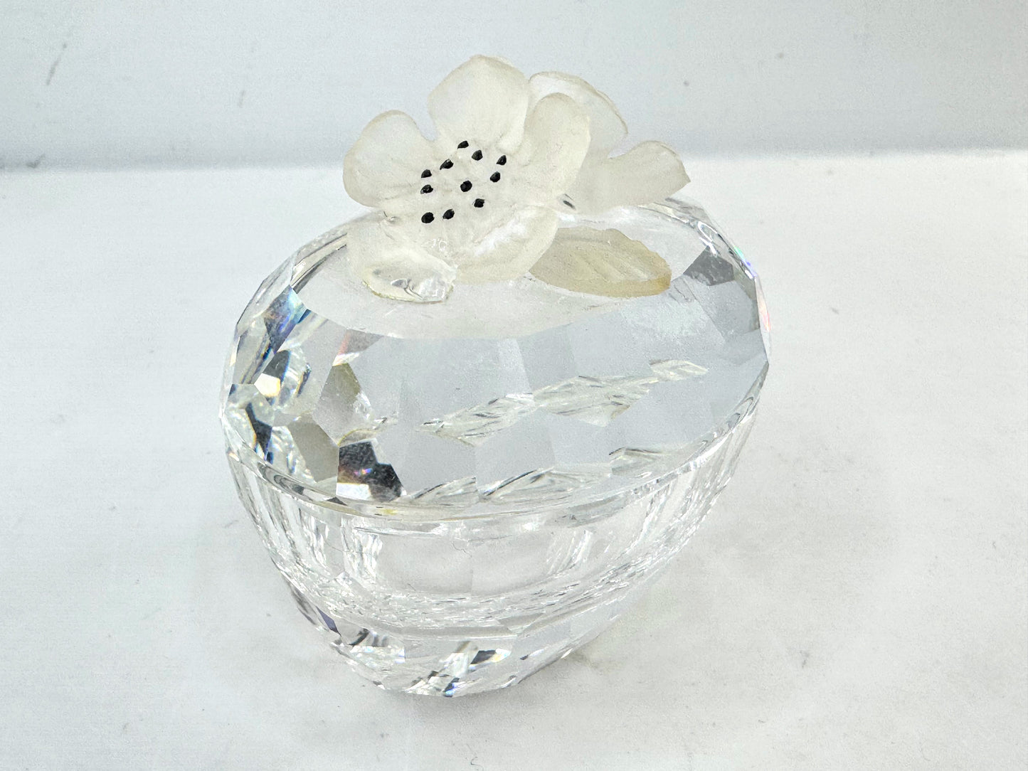 Retired Swarovski Anemone Frosted Crystal Floral Trinket Box Mint, COA S288