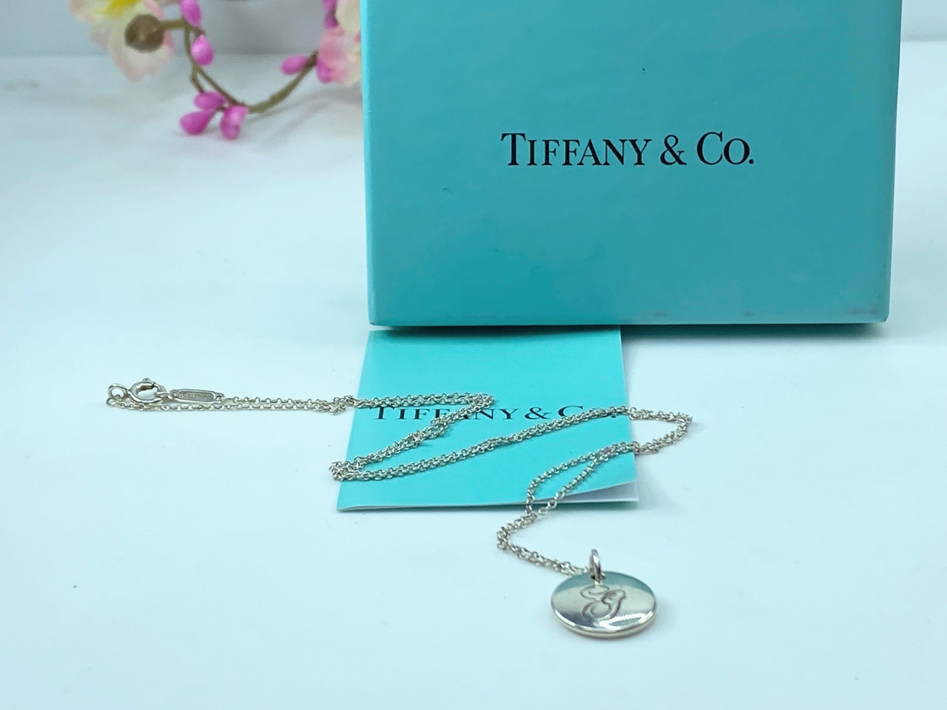 Tiffany & Co Sterling Initial Letter 'K' Circle Disc Pendant Bead Necklace JR347