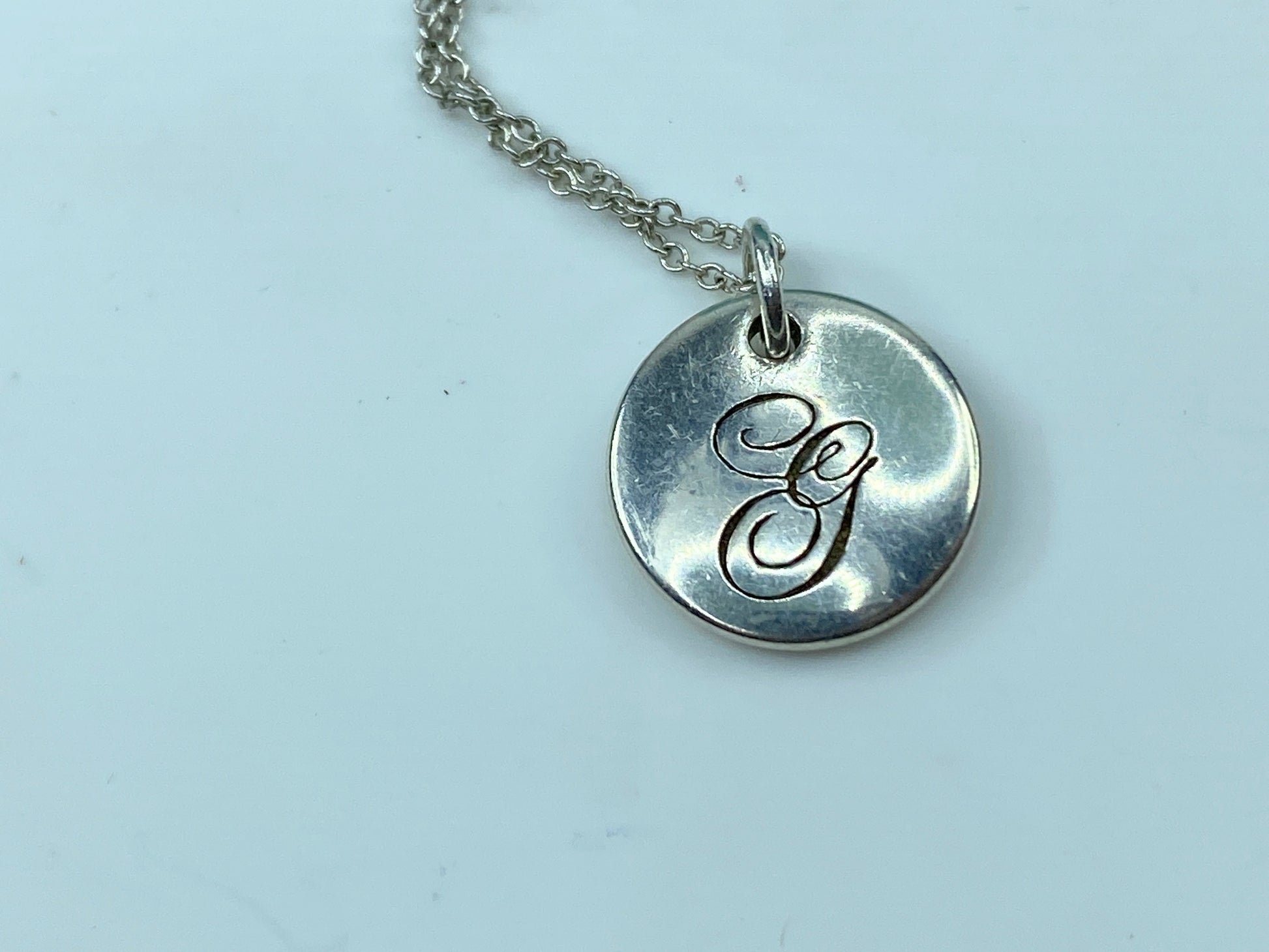 Tiffany & Co Sterling Initial Letter 'g' Circle Disc Pendant Bead Necklace JR348