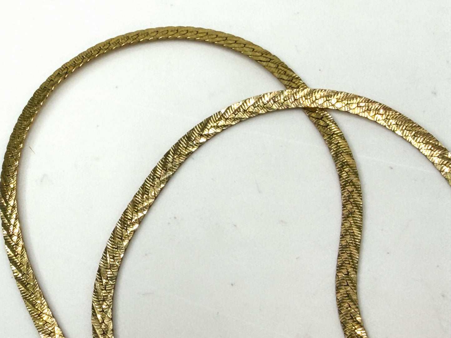 Vintage 14K Yellow Gold Textured Herringbone Chain Necklace 19.5" JR1503