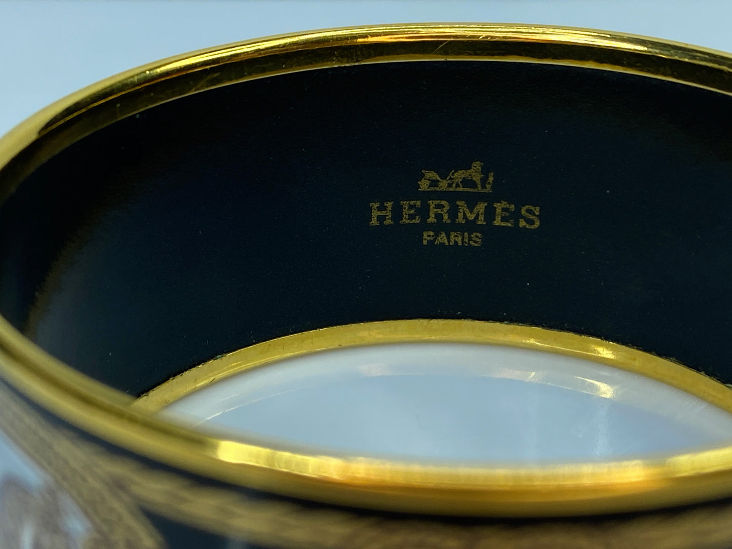 Hermès Grand Apparat Enamel Bangle Bracelet 70 (M) JR9719