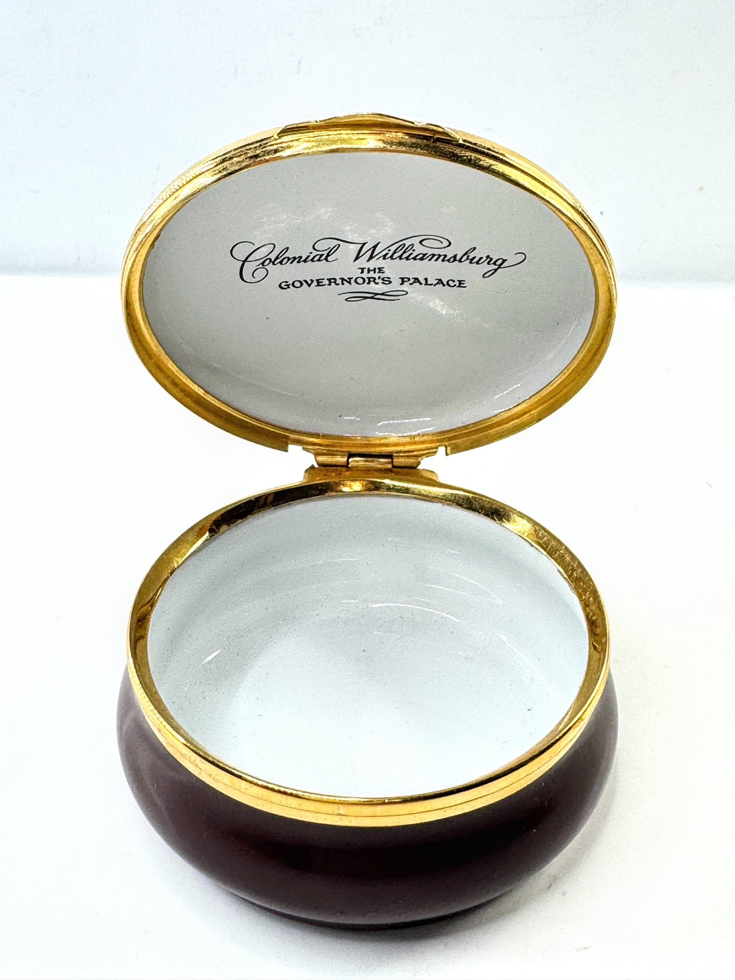 Vintage Colonial Williamsburg Governor’s Palace hinged Trinket Box 2 1/2" A929