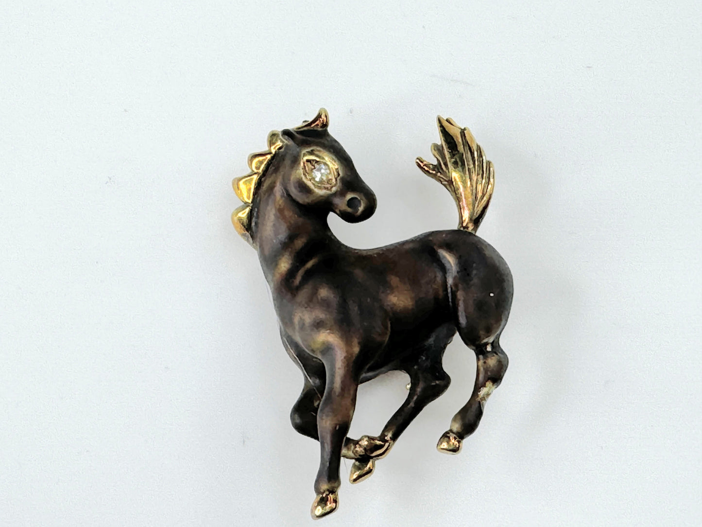 14K yellow brown Enamel Running Horse with diamond eye JR9507