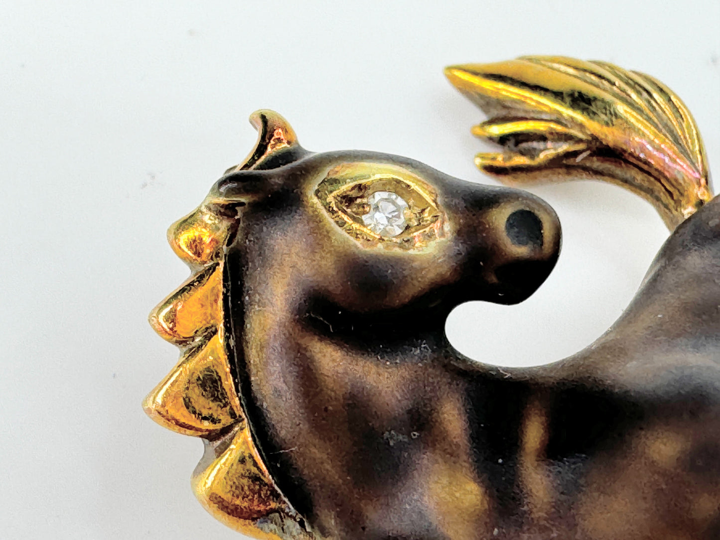 14K yellow brown Enamel Running Horse with diamond eye JR9507