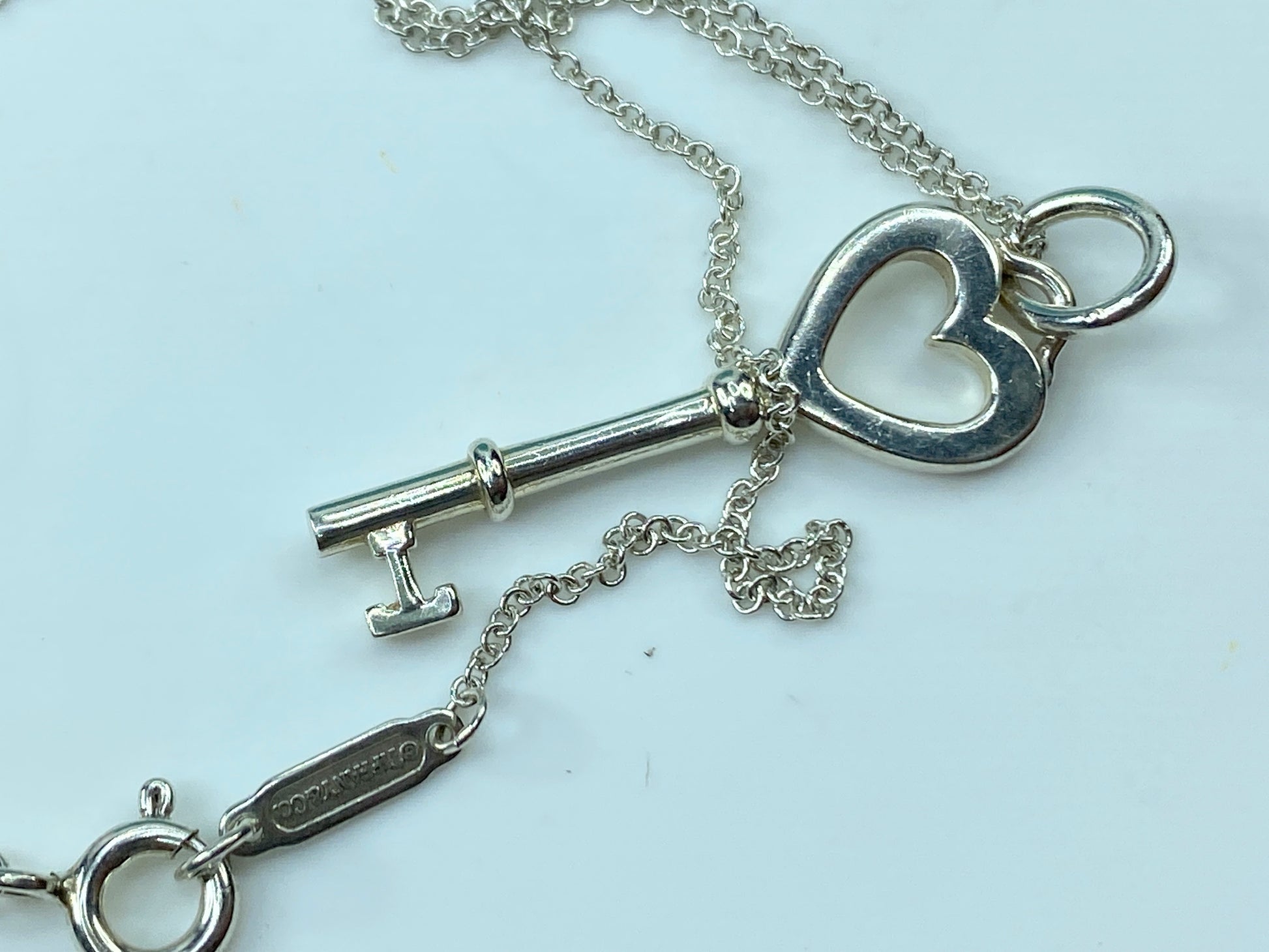 Tiffany & Co. Sterling Silver 925 Heart Key Pendant Necklace 18.5" JR363