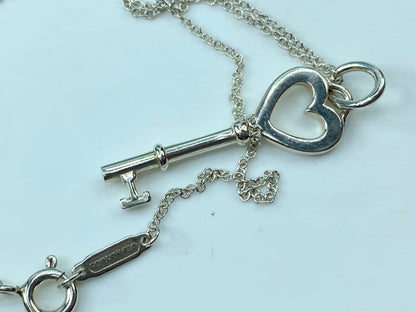 Tiffany & Co. Sterling Silver 925 Heart Key Pendant Necklace 18.5" JR363