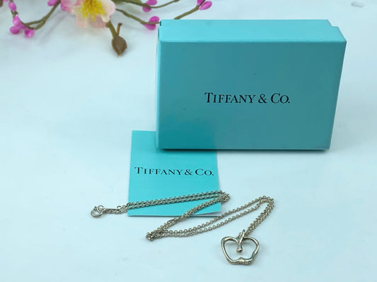 Tiffany & Co. Elsa Peretti Sterling Silver Apple Necklace authentic JR378