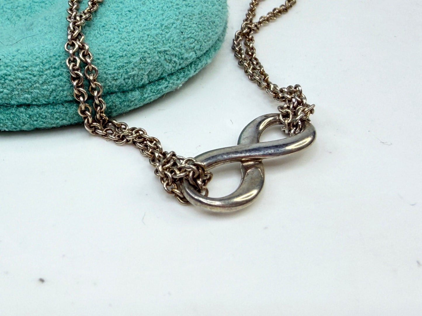 Vintage Tiffany & Co. Sterling Silver Infinity Pendant Necklace JR1513