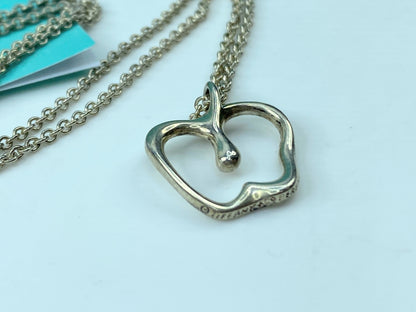 Tiffany & Co. Elsa Peretti Sterling Silver Apple Necklace authentic JR378