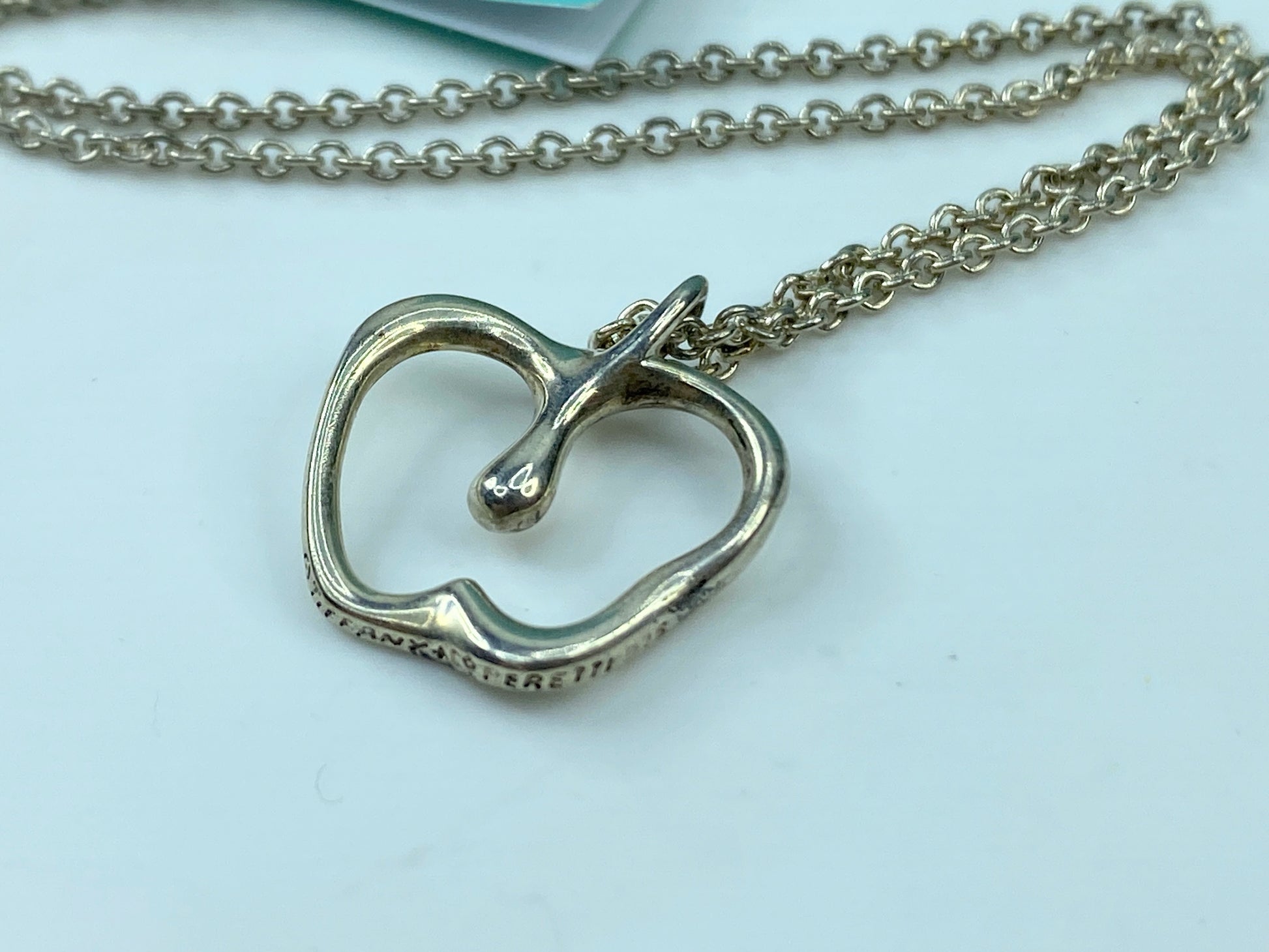 Tiffany & Co. Elsa Peretti Sterling Silver Apple Necklace authentic JR378