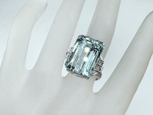 Mid-Century Platinum 19.50 Carat Aquamarine and Diamond Ring 11.4g s6.75 JR9394