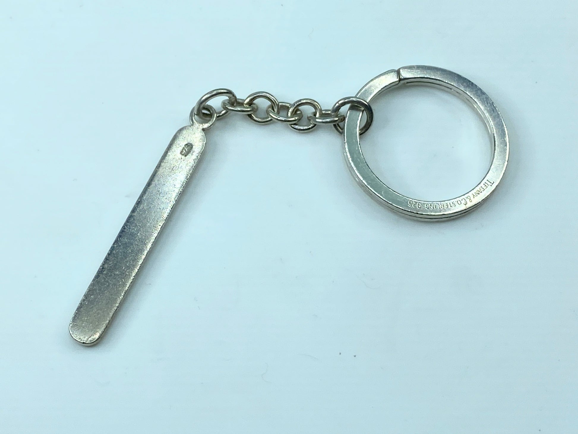 Tiffany & Co. Sterling Silver Bar Key Ring/Ring with Tiffany Case 15.1g JR380