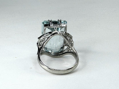 Mid-Century Platinum 19.50 Carat Aquamarine and Diamond Ring 11.4g s6.75 JR9394