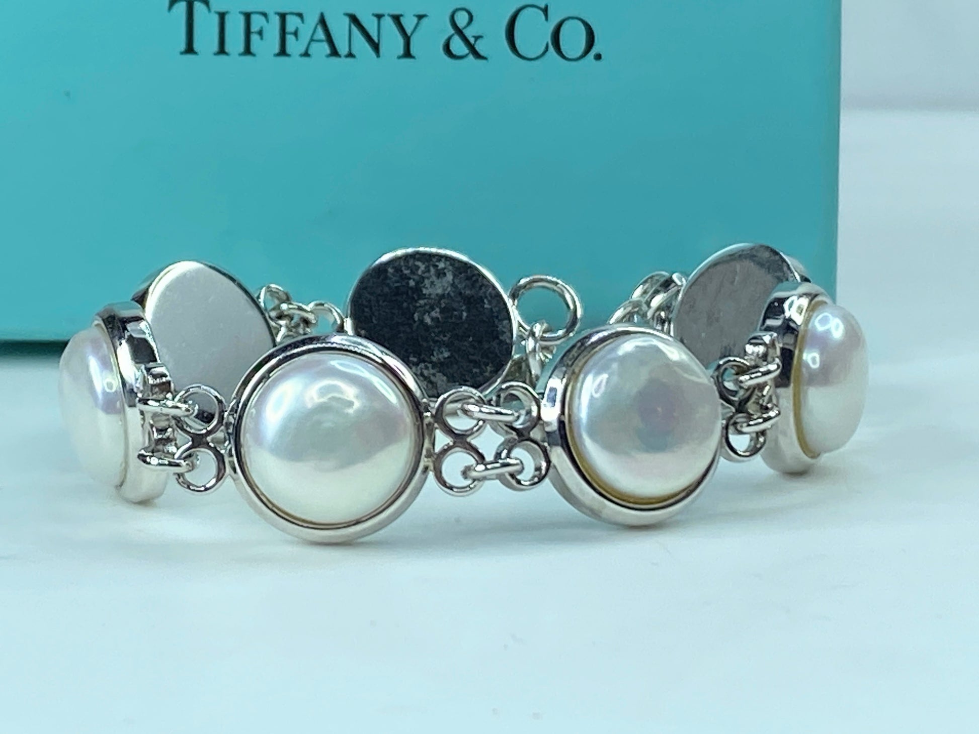 Tiffany & Co. Sterling silver Retired Iridesse Pearl bezel link bracelet JR382
