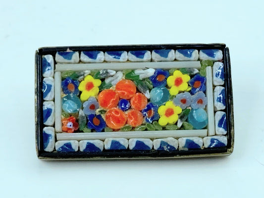 Italian Art Glass handmade Micro Mosaic Brooch in Gold Tone Setting 1 1/4" GS657